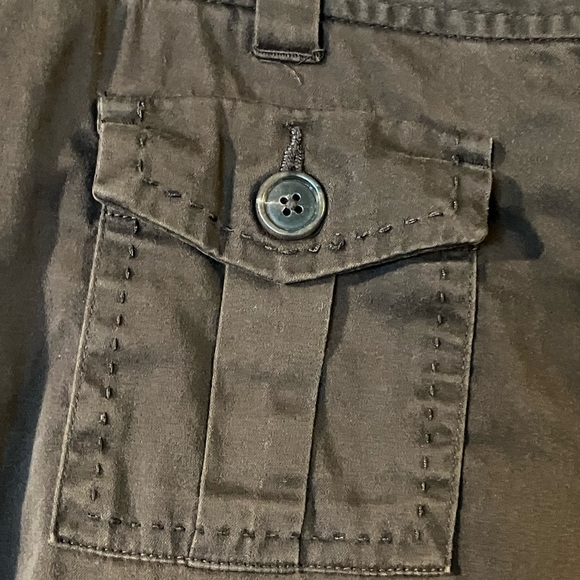 Ann Taylor Chocolate brown low waist capri pants petite size 10 - Picture 3 of 7